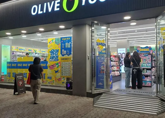 6 Minutes To Seokchon Station, Kspo, Lotte World Mall, 1 Minute To Songnidangil, Seongsu, Konkuk *